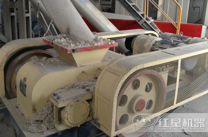 關(guān)于對輥式破碎機，客戶常問的5個問題（紅星老師傅實地講解）